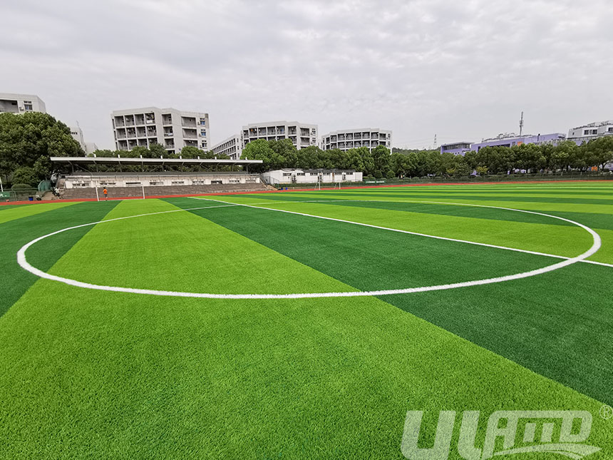 足球場人造草坪